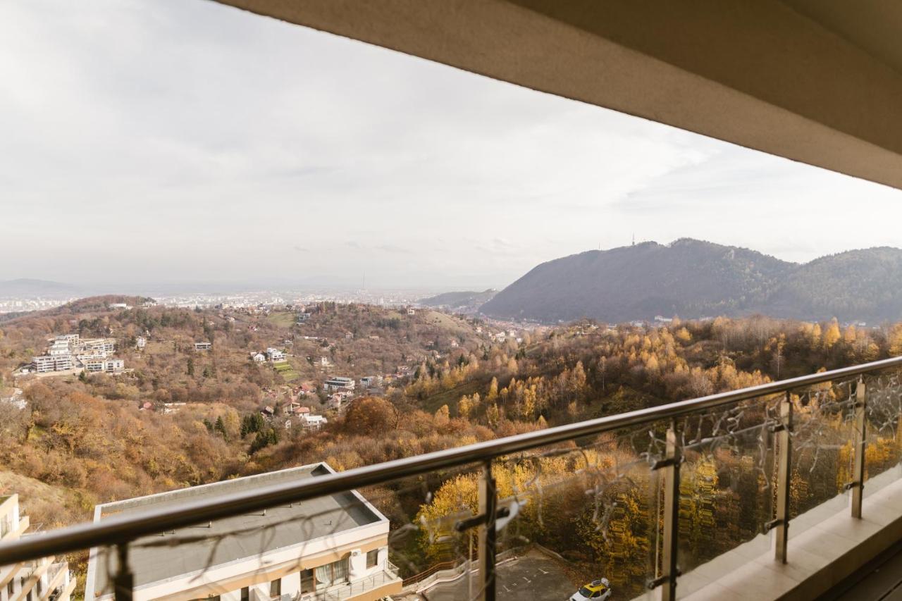 Sky View - Luxury Apartment With A Dream View Брашов Екстер'єр фото